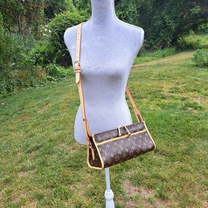 Louis Vuitton Popincourt Long Shoulder Bag - with LV box and dustbag